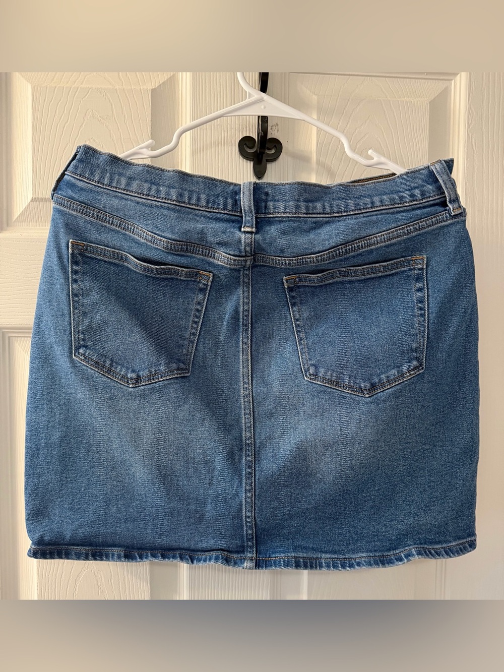 J.Crew Classic Timeless Denim Mini Skirt Medium Blue Wash - Size 8 - Picture 3 of 9